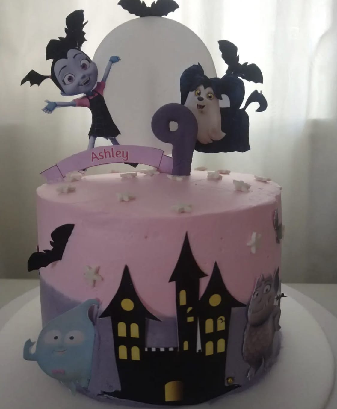 Tortas y postres realizados por Natry Reposteria